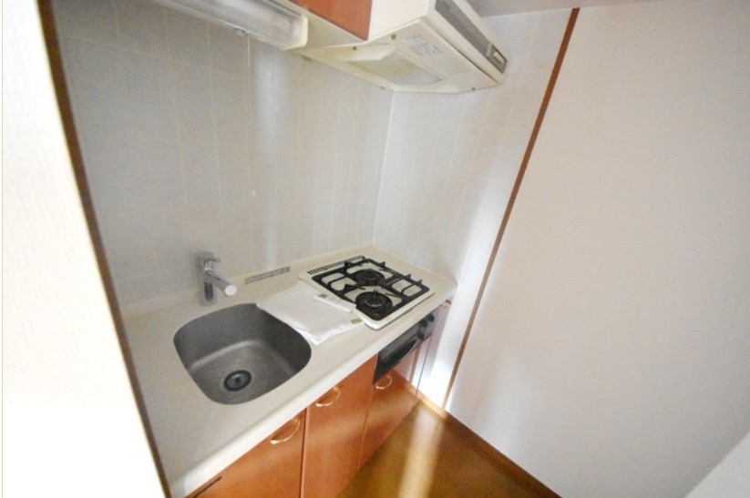 キッチン　※同建物内の別部屋参考写真です