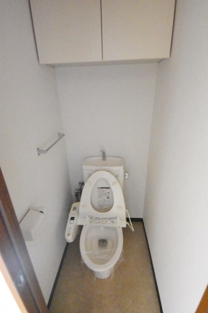 トイレ　※同建物内の別部屋参考写真です