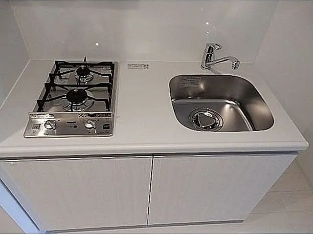 キッチン　コンパクトなキッチンで掃除もラクラク