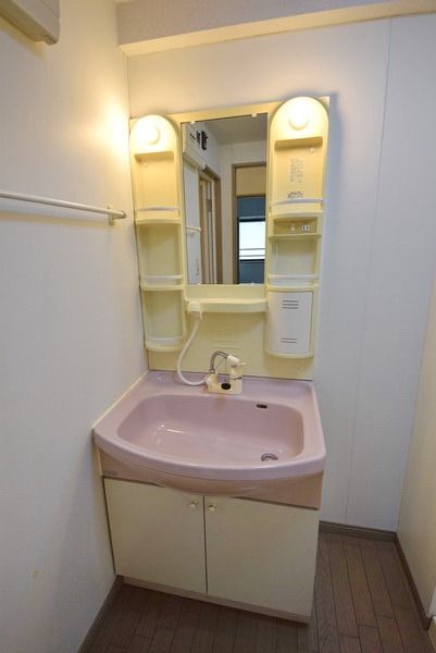 洗面設備　～独立洗面台は朝取り合いになりますよね～