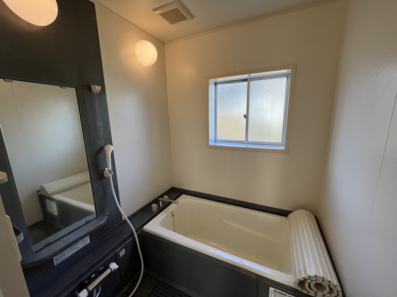 バス・シャワールーム　1坪、窓有り