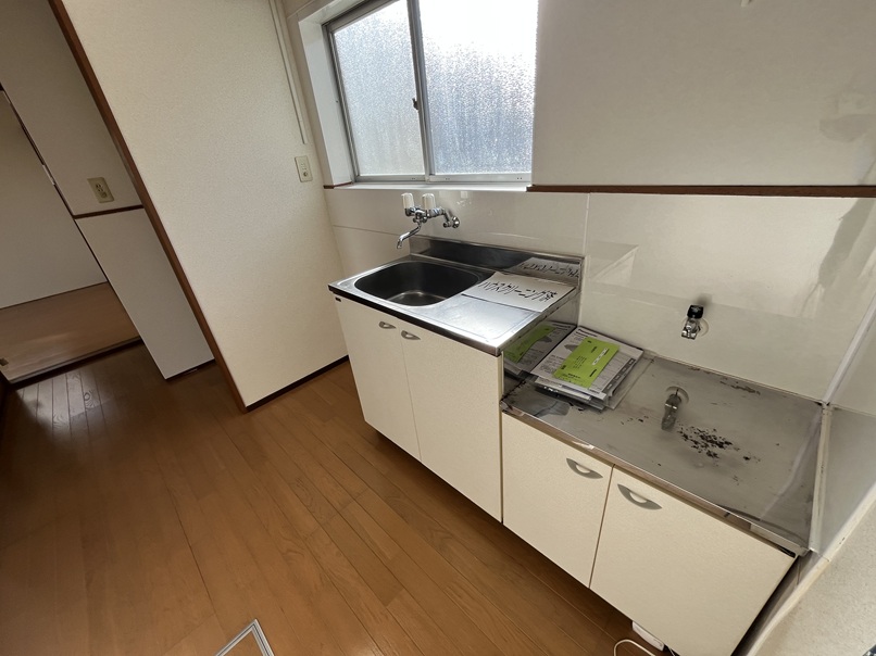 キッチン　窓有り