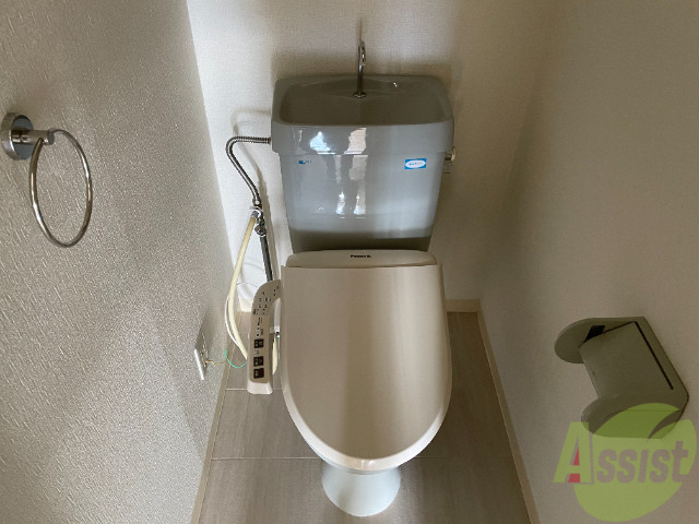 トイレ　トイレはこんな感じで清潔感がありますよー。