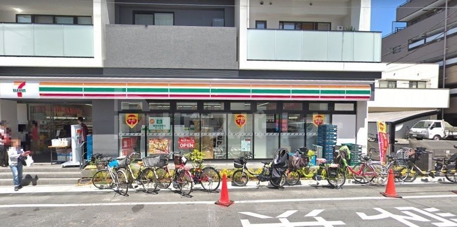 コンビニ　セブンイレブン墨田横川5丁目店（コンビニ）まで80m