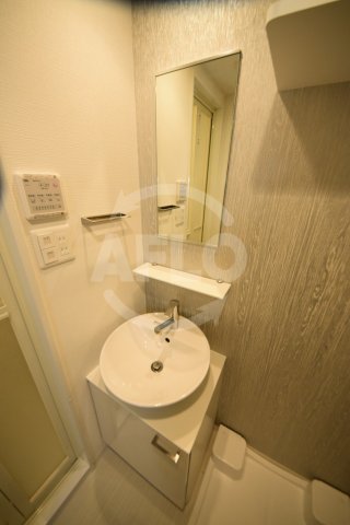 洗面設備　エスリード難波ザ・アーク　独立洗面台