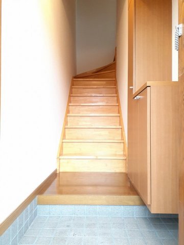 玄関　落ち着いた玄関です