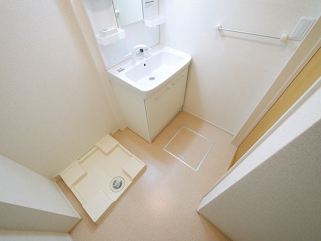 洗面設備　使いやすい洗面所です