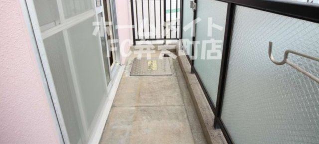 バルコニー　お洗濯にも便利なバルコニー付き