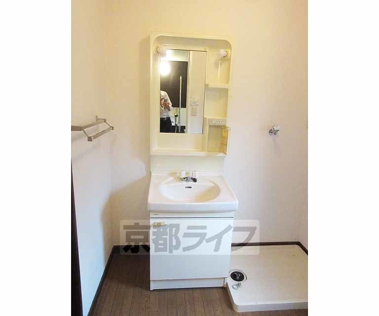 洗面設備　独立洗面台です・