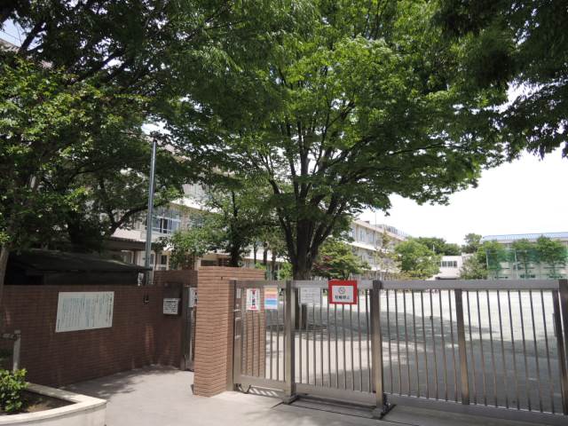 小学校　三園小学校（小学校）まで661m