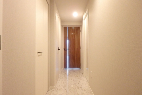 玄関　※写真はイメージです。実物と異なる場合があるため、現況を優先