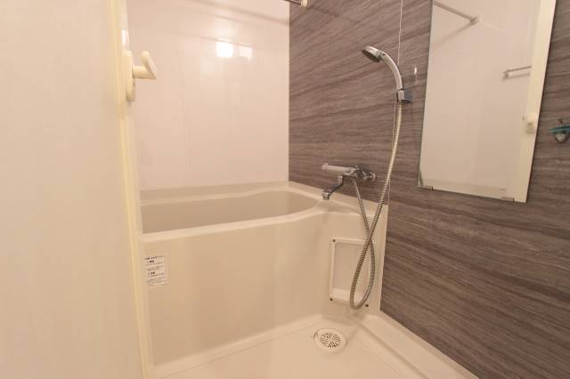バス・シャワールーム　ゆったりバスルーム