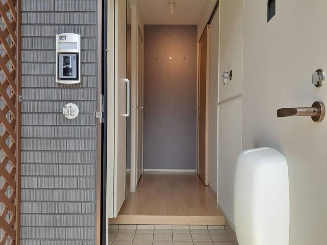 玄関　ゆったりとした玄関です