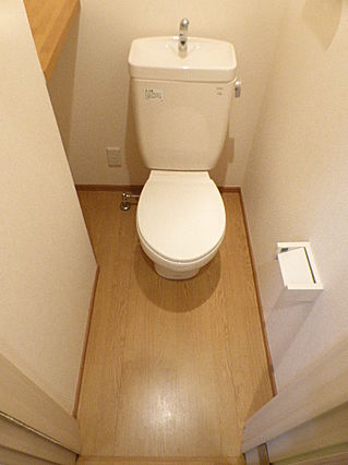 トイレ　※別部屋の参考写真です。