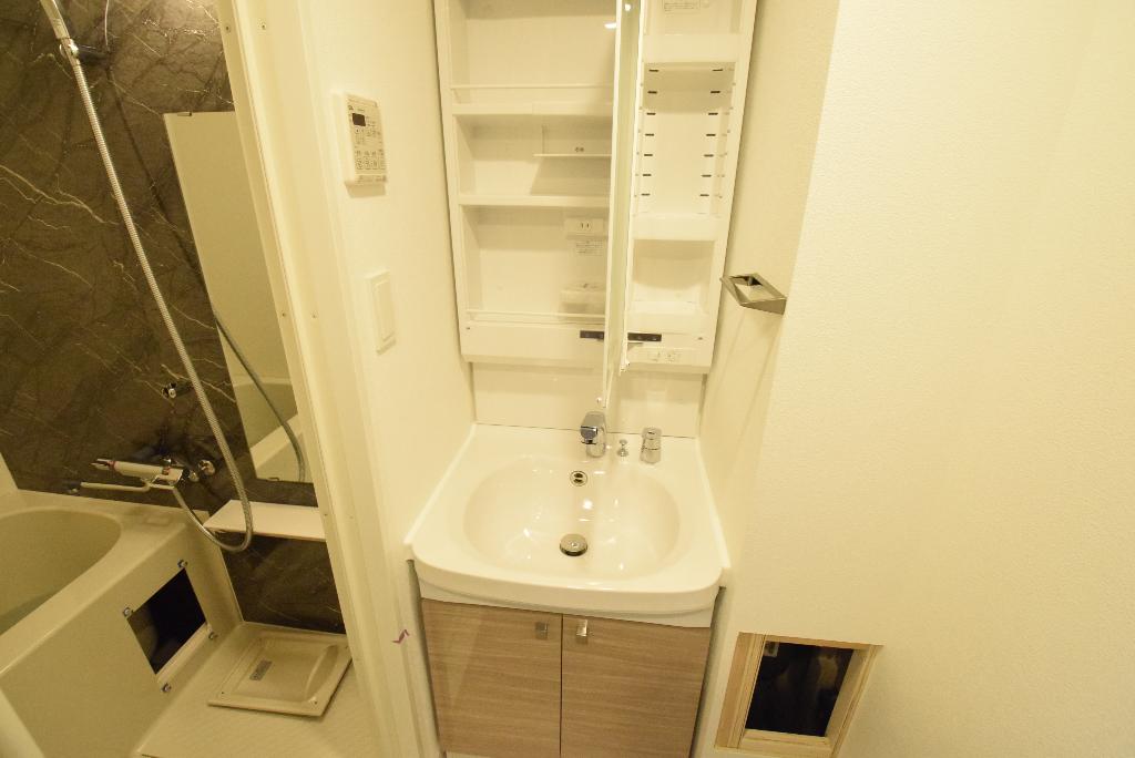 洗面設備　洗髪洗面化粧台