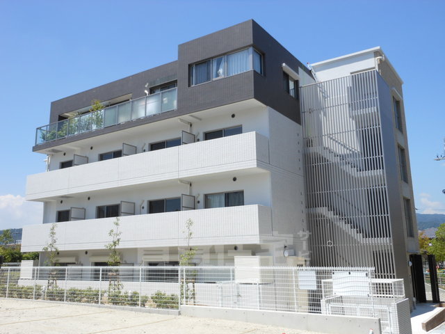 建物外観　オンライン内覧・現地案内も可能です