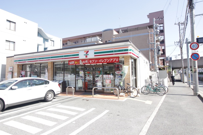 コンビニ　セブンイレブン（コンビニ）まで40m