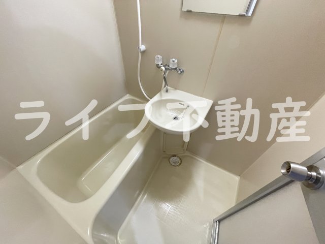 バス・シャワールーム　日々の疲れを癒すお風呂付です