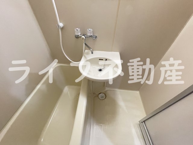 洗面設備　独立洗面化粧台付き