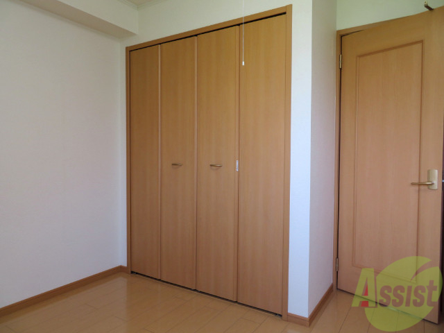 収納　洋室のクローゼット。広さは十分そうです。