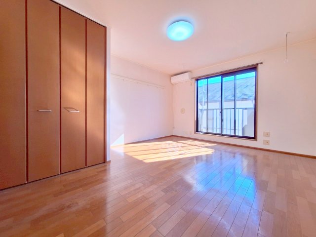 居室・リビング　※別部屋参考写真