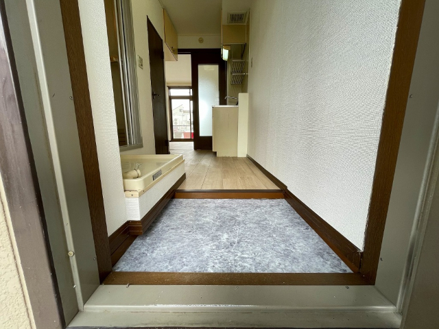 ロビー　※反転タイプの写真です