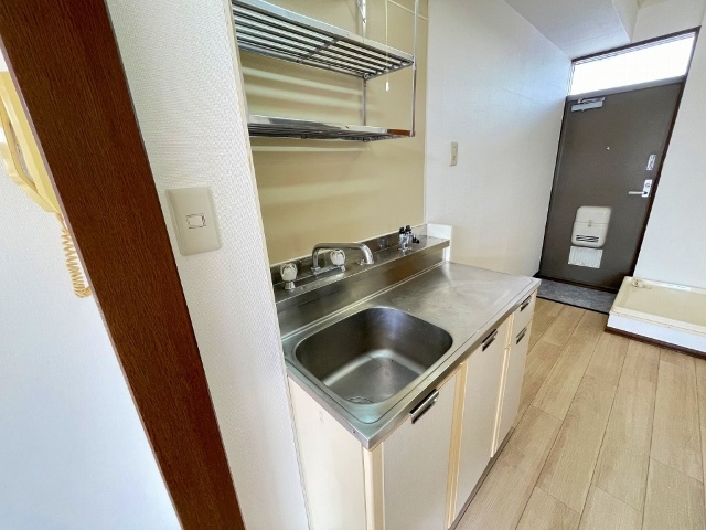 キッチン　※反転タイプの写真です