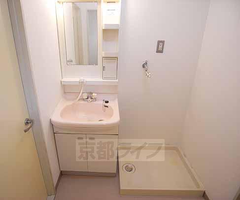 洗面設備　独立洗面台あります