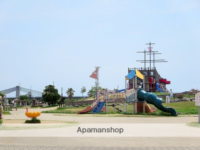 公園　堀出前中央公園（公園）まで593m