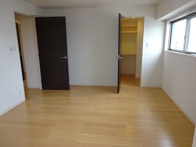 その他部屋・スペース　★全室面採光の洋室です★