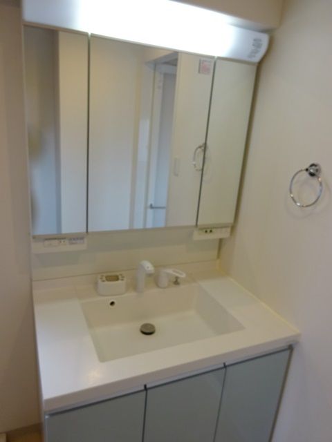 洗面設備　★洗面台がオシャレで機能的です★