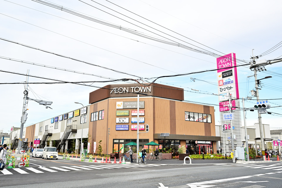 ショッピングセンター　AEON TOWN豊中庄内(イオンタウン豊中庄内)（ショッピングセンター）まで123m