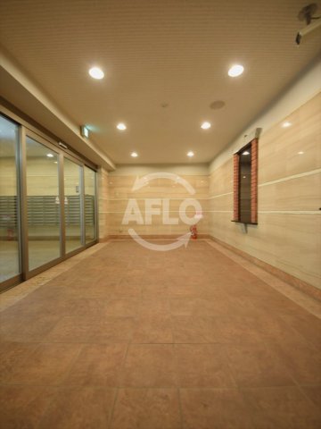 ロビー　サムティ難波Wied（サムティナンバウィード）　ロビー