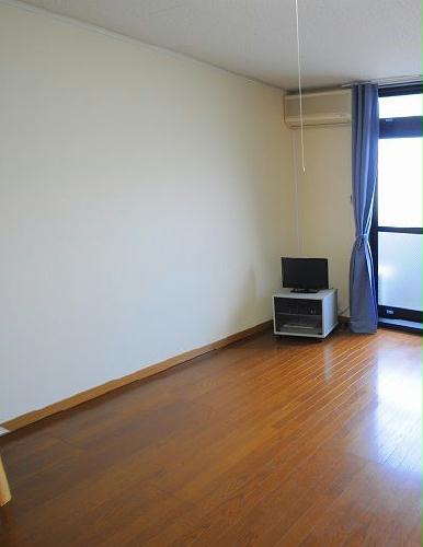 居室・リビング　部屋によっては家具家電が付いておりません