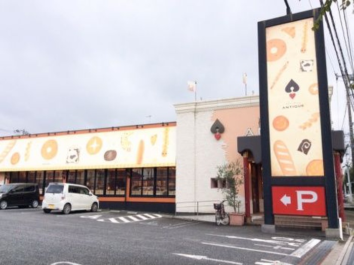 飲食店　ハートブレッドアンティーク鶴ヶ島店（飲食店）まで550m