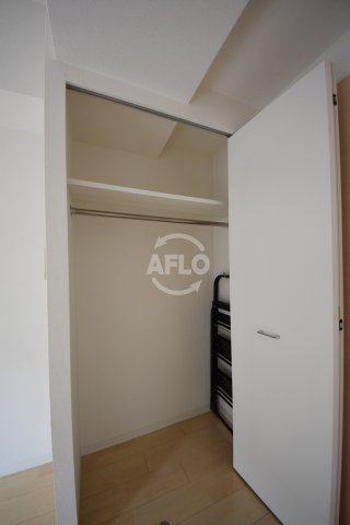 収納　セレニテ上町台　クローゼット