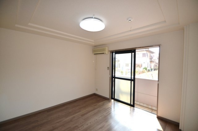 居室・リビング　洋間７帖