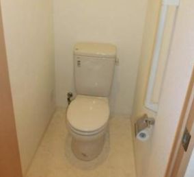 トイレ　ゆったりとした空間のトイレです