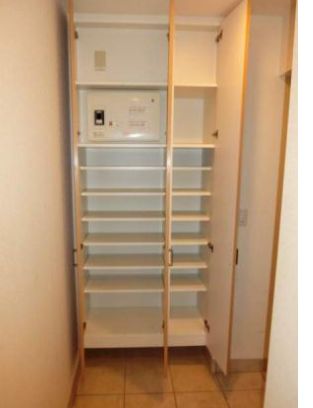 玄関　シンプルで使いやすい玄関です