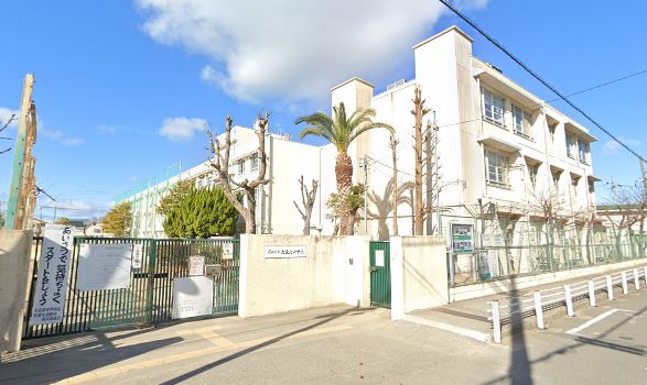 中学校　尼崎市立大庄北中学校（中学校）まで2410m