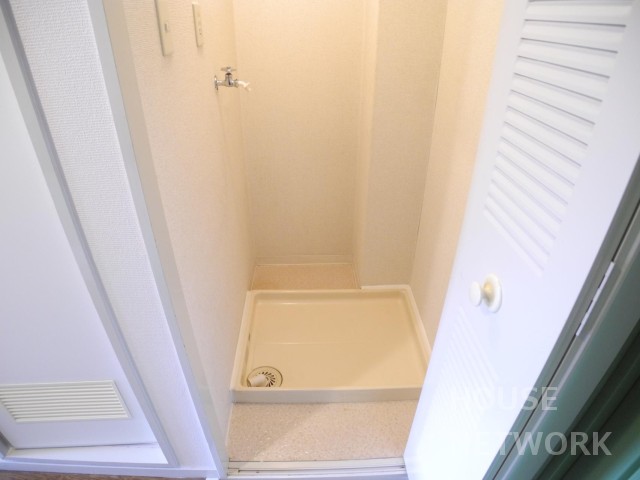 その他設備　下鴨本通沿い、東向きのお部屋です。ＩＨキッチン、洗濯機室内設