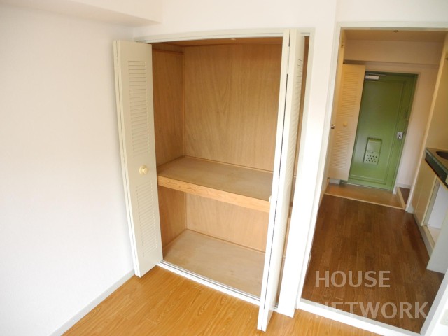 収納　下鴨本通沿い、東向きのお部屋です。ＩＨキッチン、洗濯機室内設