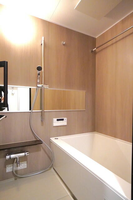 バス・シャワールーム　※別部屋参考写真