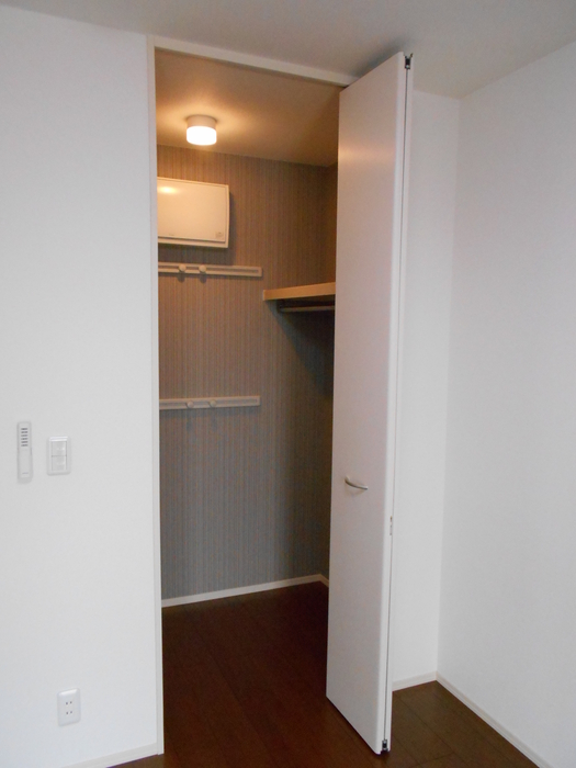 収納　ウォークインクローゼット