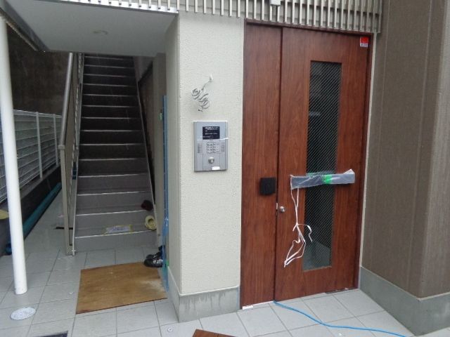 エントランス　オートロック完備