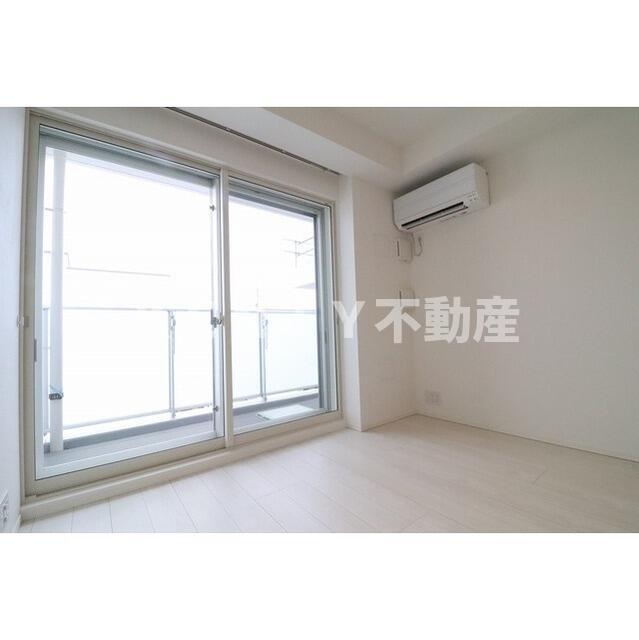 居室・リビング　こちらの居間で趣味の時間をお楽しみください