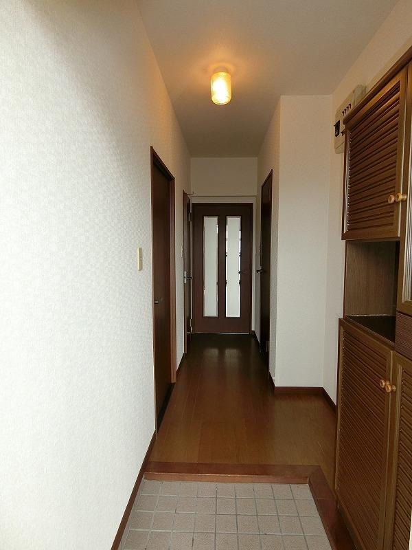 玄関　物件の画像6