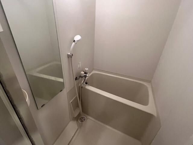 バス・シャワールーム　?