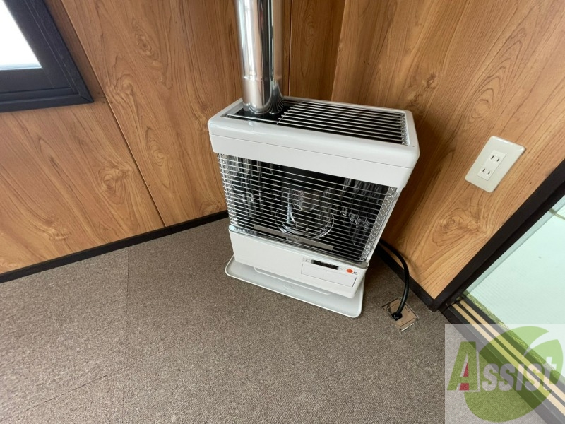 その他設備　灯油暖房です。寒い冬もこれで乗り切りましょう！