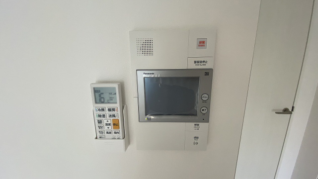 セキュリティ　モニター付きインターホン